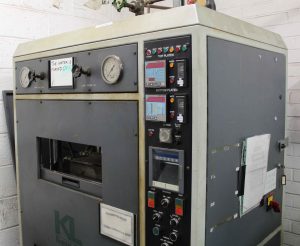 compression moulding machine