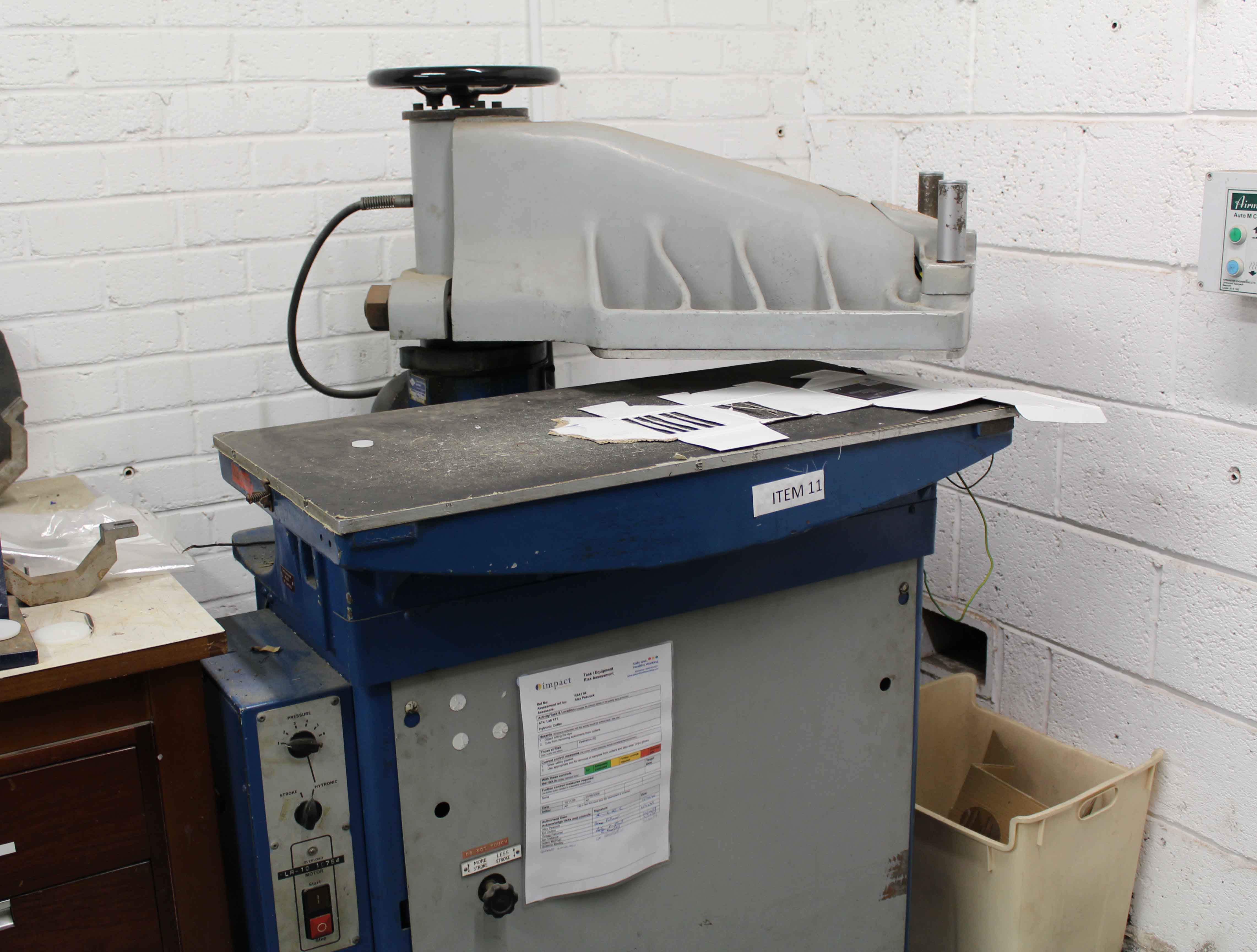 hydraulic stamping machine